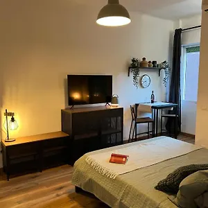  Appartamento Stylish 3 Km Away From Duomo - Netflix, Wi-fi, All Comforts Included